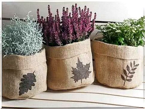 burlap vases