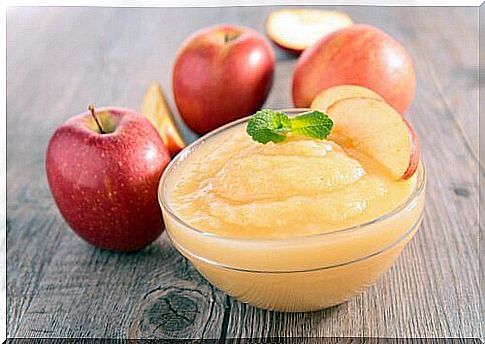 You can prepare an applesauce at home