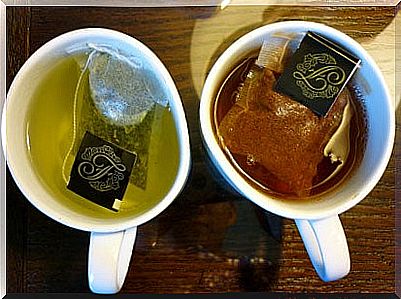 green tea and black tea