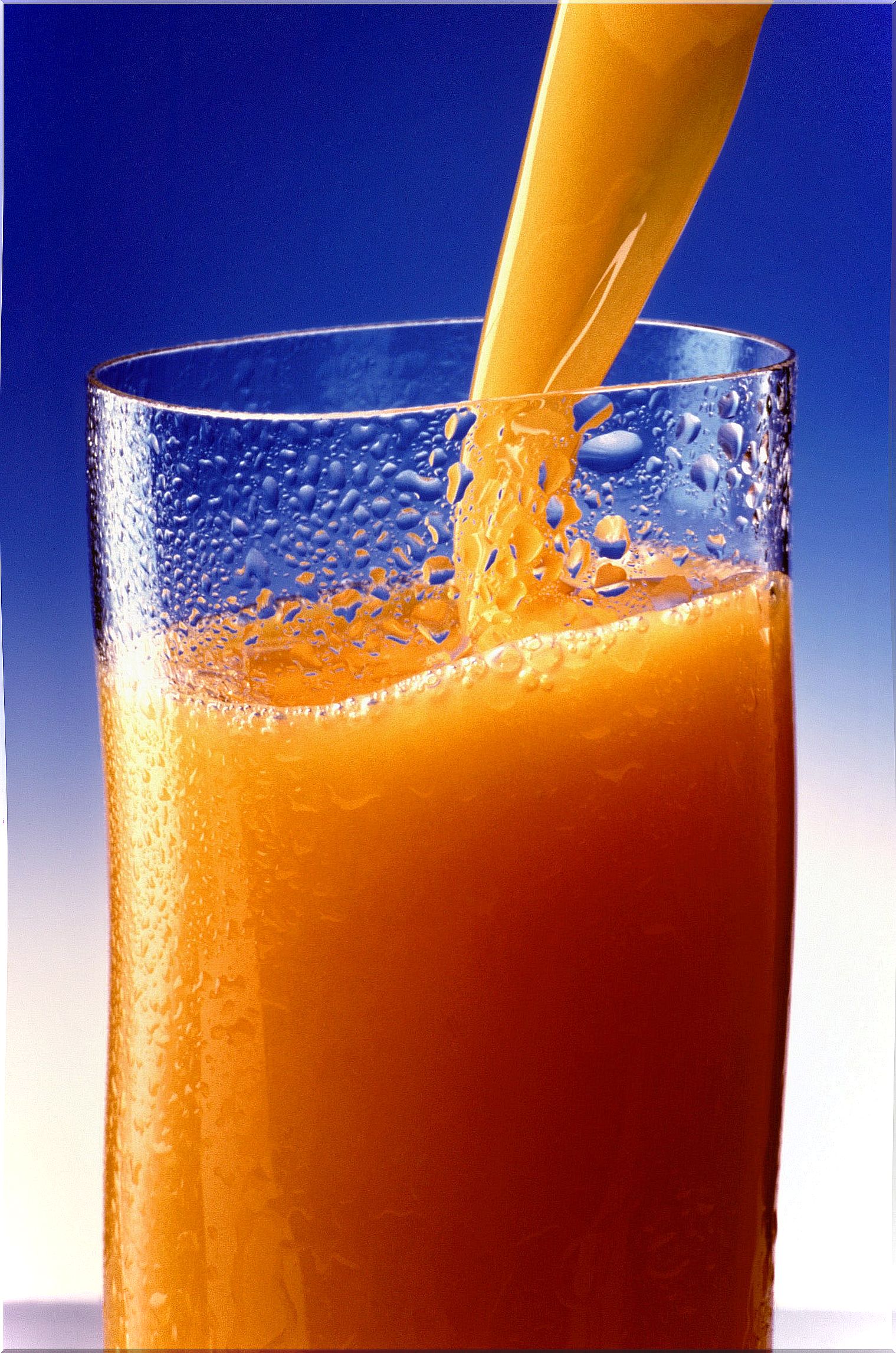 carrot juice to strengthen your bones