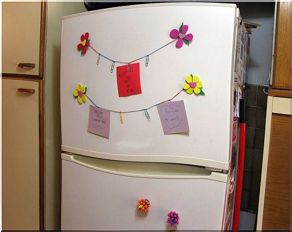 Make your own fridge magnets