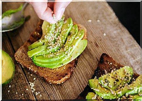 toast with avocado