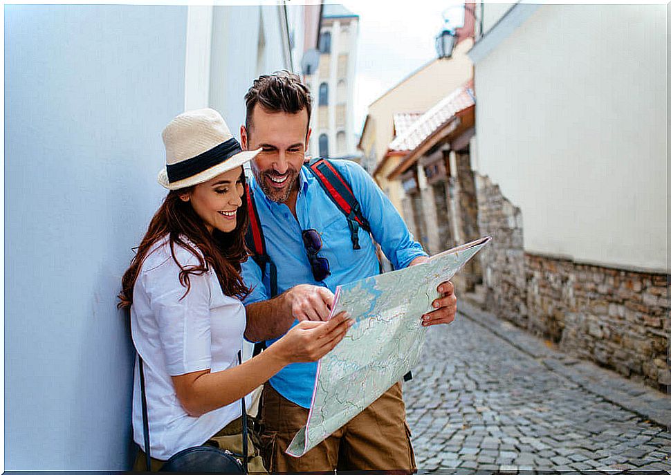 traveling couple