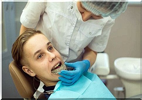 Consultation with dentist